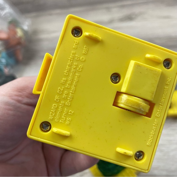 Wizard of Oz  Tin Man Lion Blockbuster 1997 Movable Toys Lot - Picture 7 of 9